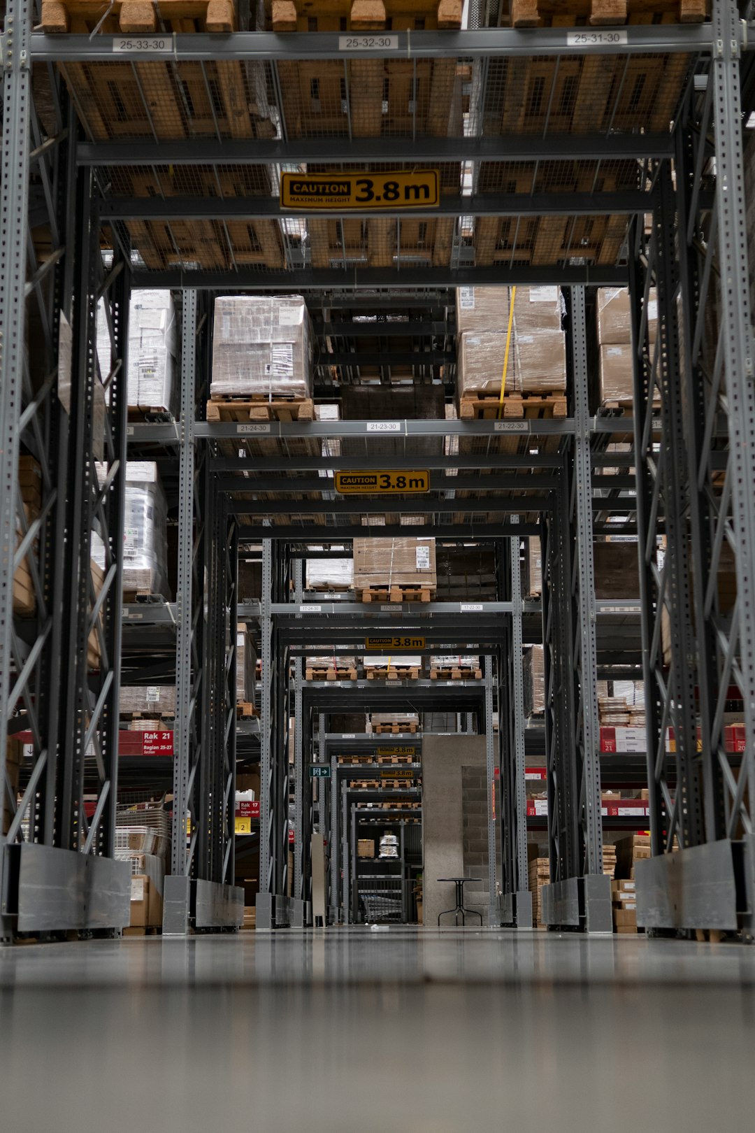 a-large-warehouse-filled-with-lots-of-boxes-fulwtfwzuc0